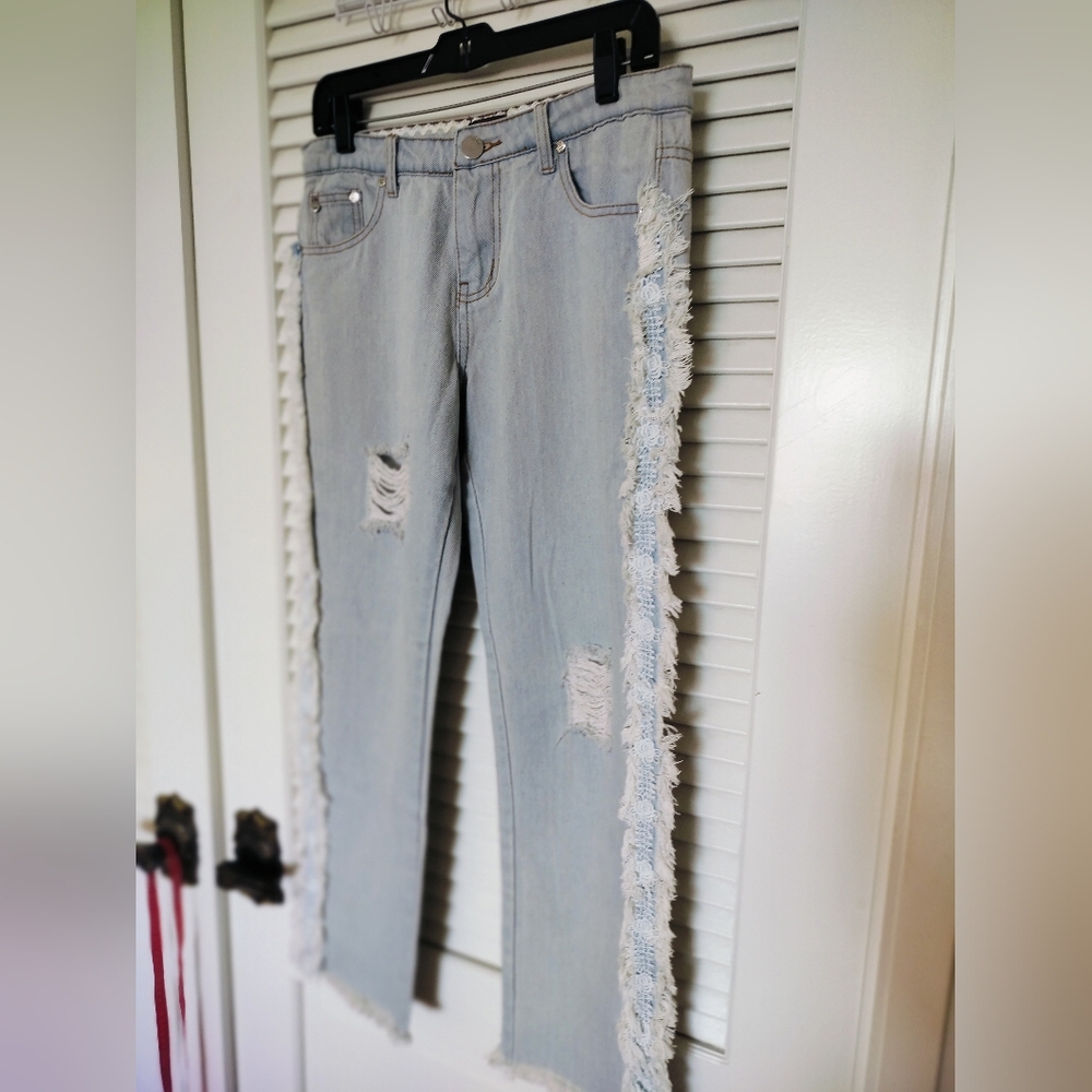 POL Women's Lace Trimmed Distressed Jeans Light Wash 100% Cotton Size Medium